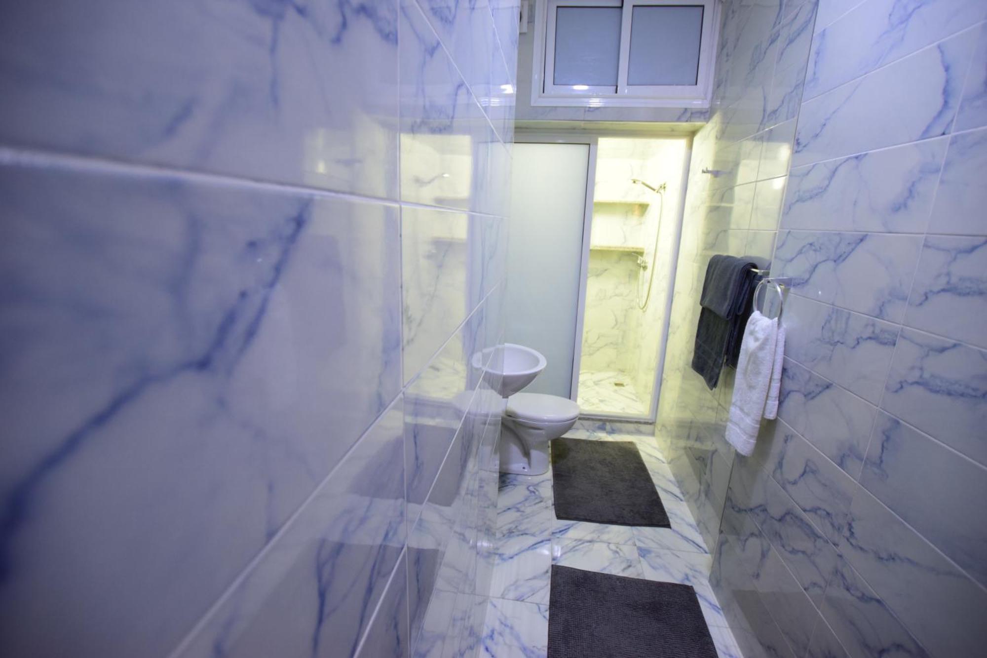 Appartement Familial Proche Aeroport Et Oasiria マラケシュ エクステリア 写真